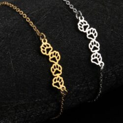 armband met vier hondenpoten