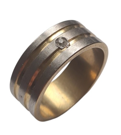 RVS Zilverkleurige Ring met Gouden Groeven en Strass Steen